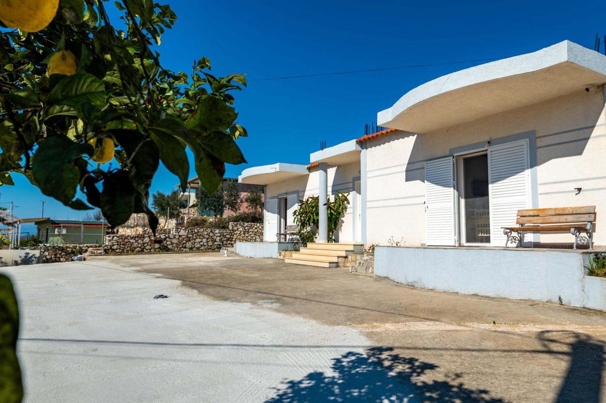 Vila Celi Sarandë Eksteriør bilde