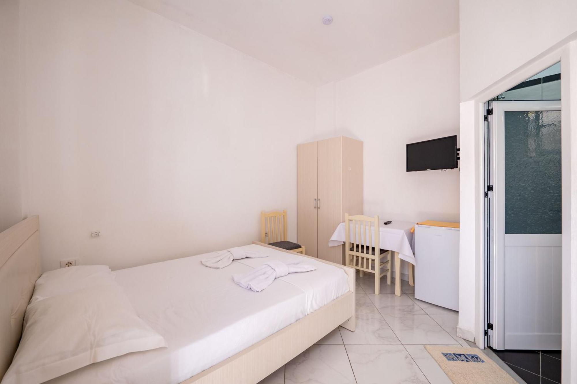 Vila Celi Sarandë Eksteriør bilde